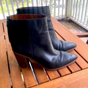 Franco Sarto gently worn black leather women’s heeled bootie